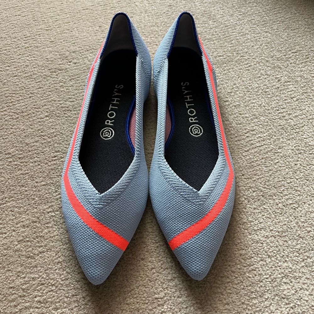 ❌SOLD❌ ULTRA UNICORN RARE Rothy’s Soft Blue Orange Line Points Size 10
